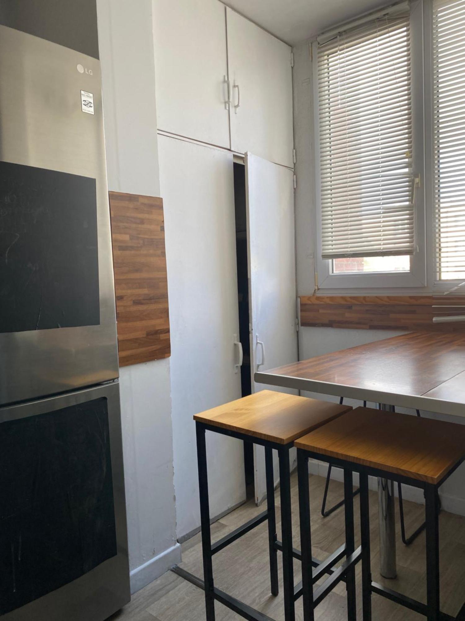 Bel Appartement Spacieux ,Convivial De 3 Chambres Avec Parking Prive Secure كان المظهر الخارجي الصورة