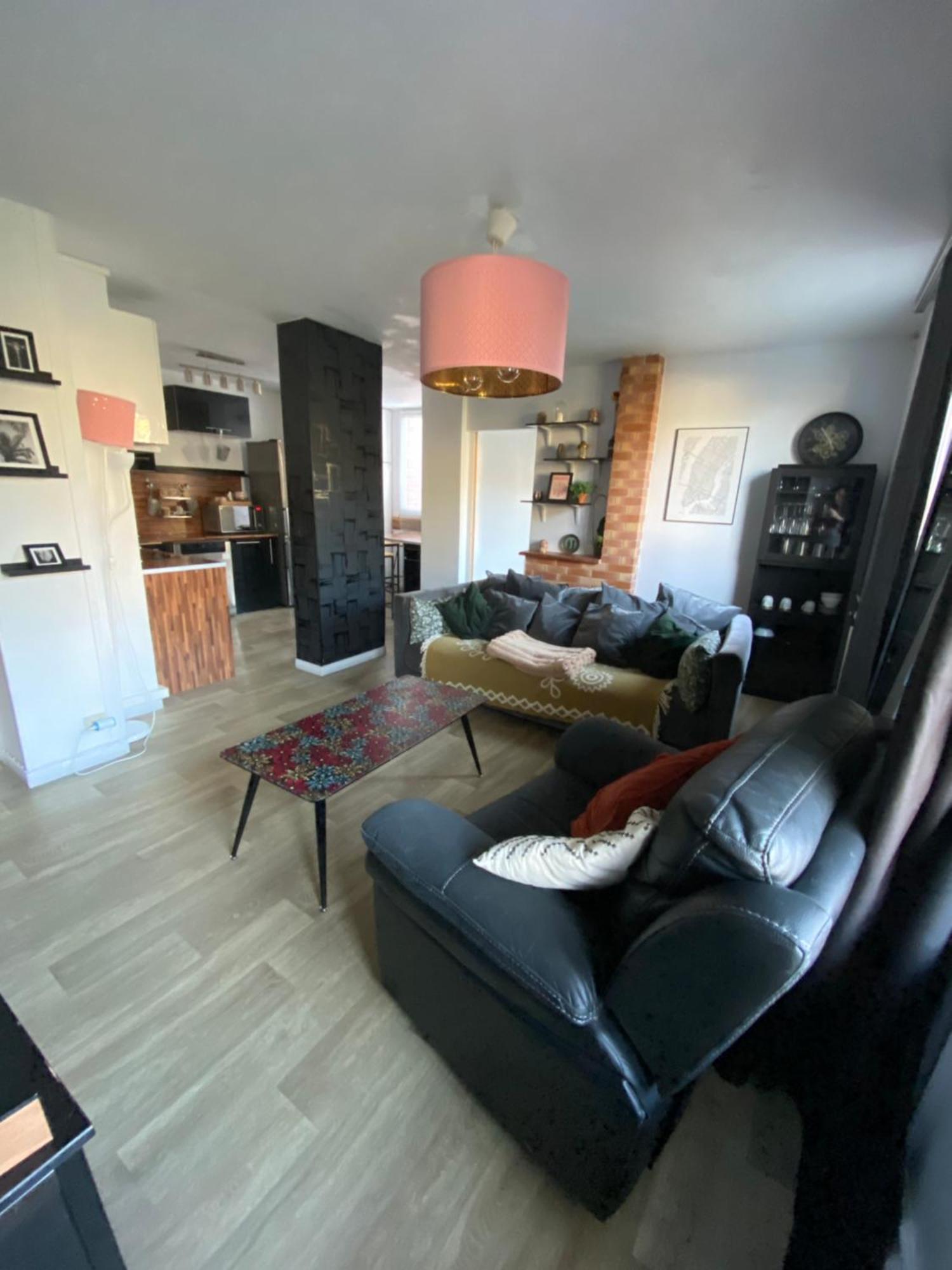 Bel Appartement Spacieux ,Convivial De 3 Chambres Avec Parking Prive Secure كان المظهر الخارجي الصورة